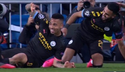  曼城七连胜登顶，德布劳内传射建功  