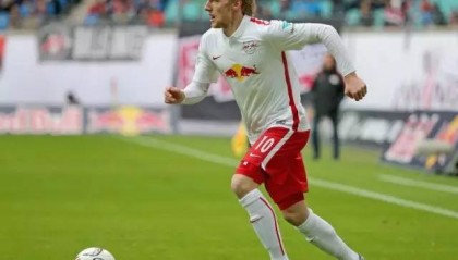  莱比锡红牛青年军崛起稳居联赛前三  